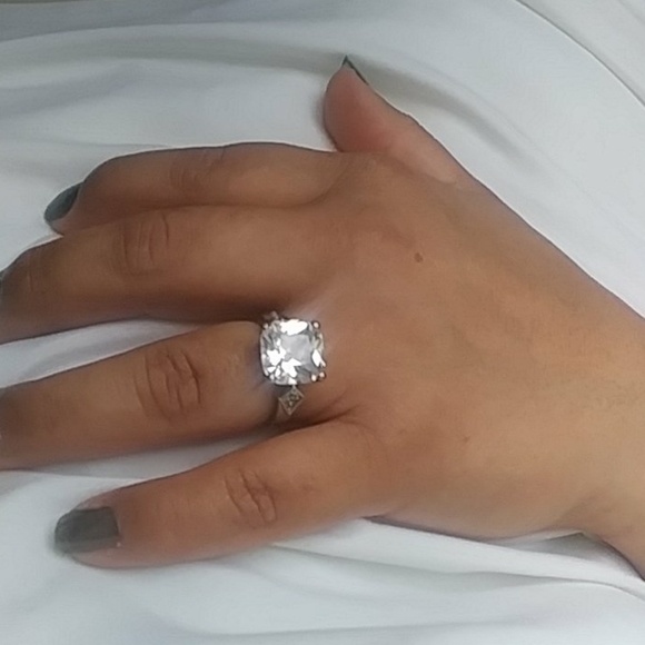 Ring - Picture 4 of 4